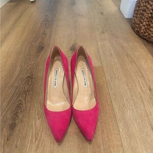 Pre loved authentic Manolo blahnik pumps